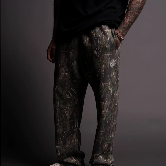 DARC SPORT X WISH YOU WERE HERE “DUAL BIGELOW” CAMO SWEATPANTS - Picture 4 of 9